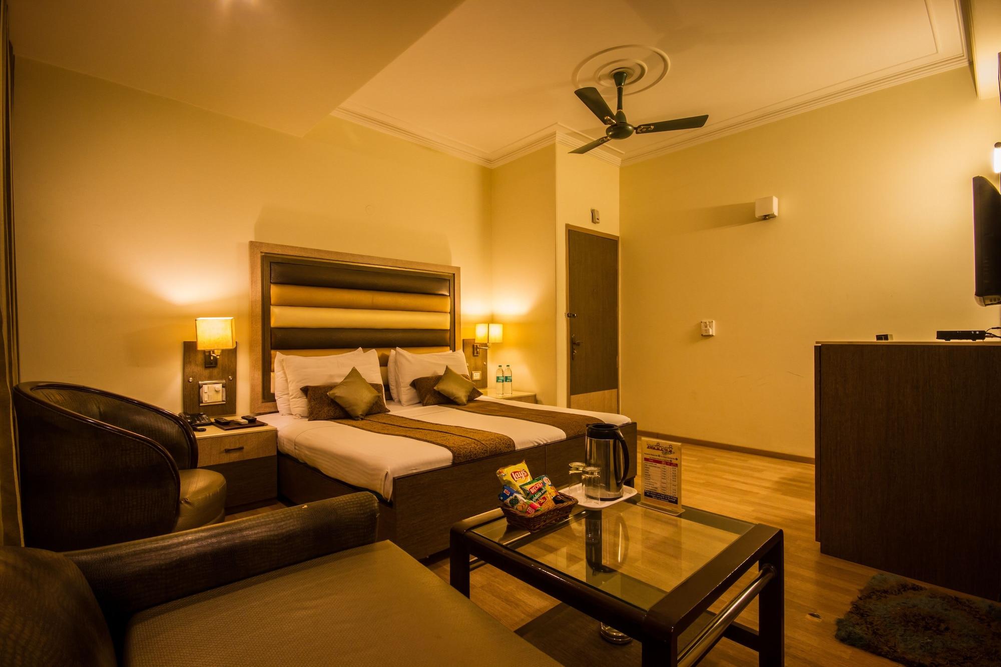 The Suncourt Hotel Yatri Yeni Delhi Dış mekan fotoğraf